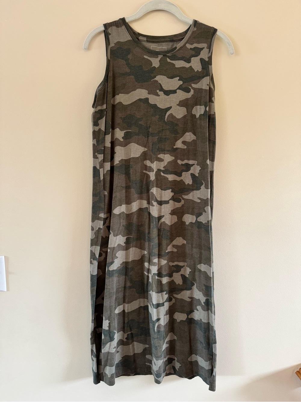 Sonoma women’s camo dress size M